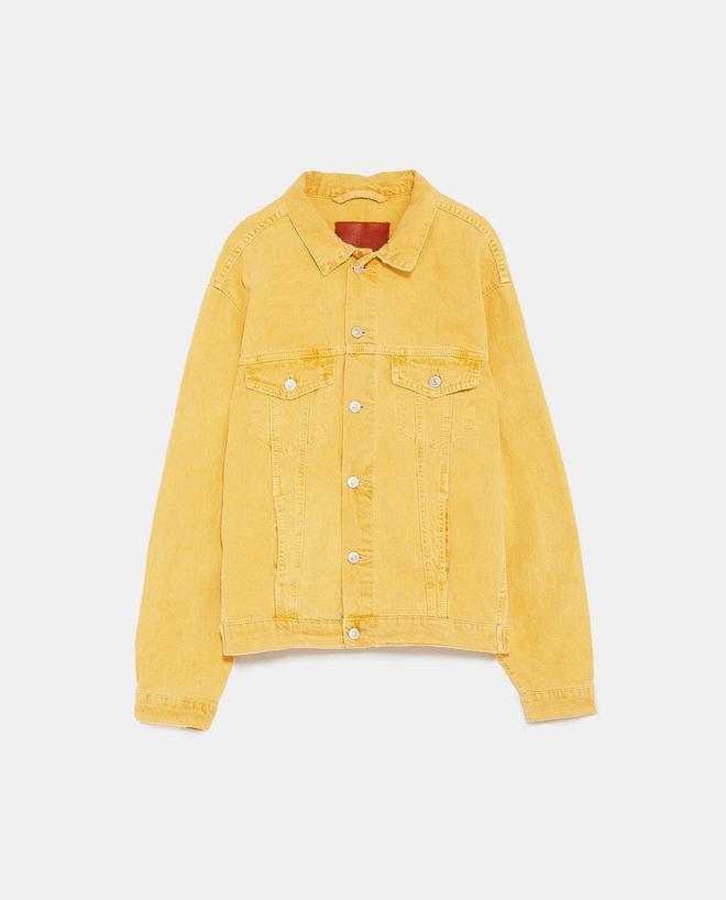 La nueva chaqueta amarilla de Zara es vaquera