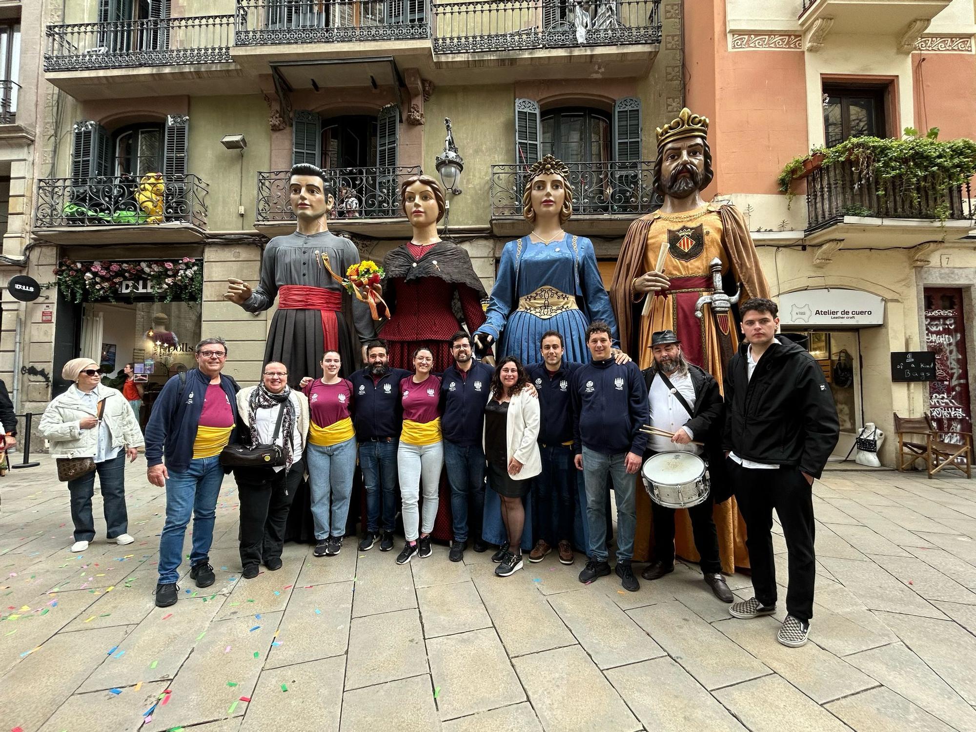 Los 'gegants' de Vila-real triunfan en Barcelona