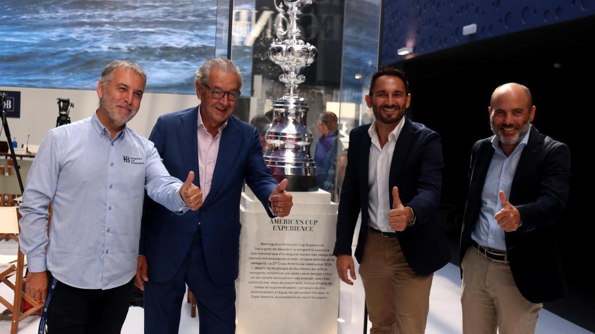 Presentación del Salón Náutico de Fira de Barcelona en el America's Cup Experience. De izquierda a derecha: Xavier Andrades, Luis Conde, Josep Antoni Llopart y Jordi Carrasco.