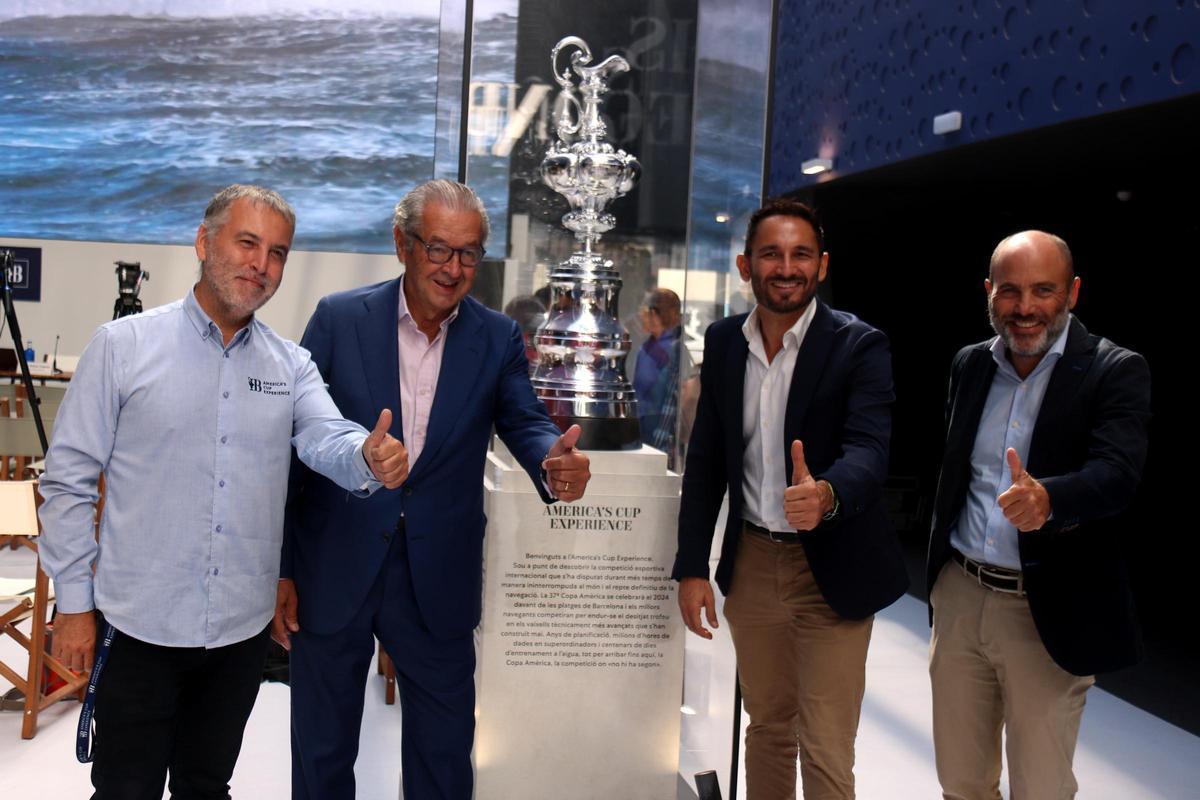 Presentación del Salón Náutico de Fira de Barcelona en el America's Cup Experience. De izquierda a derecha: Xavier Andrades, Luis Conde, Josep Antoni Llopart y Jordi Carrasco.