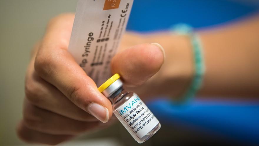 Sanidad pide que se evalúe dar dosis más pequeñas de la vacuna de la viruela del mono