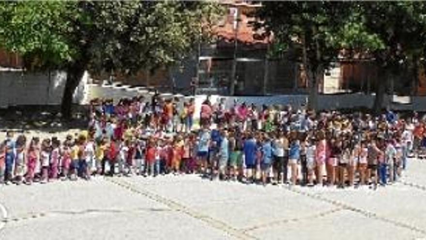 L&#039;escola Sant Vicenç de Castellet fa un acte de defensa de la música als col·legis