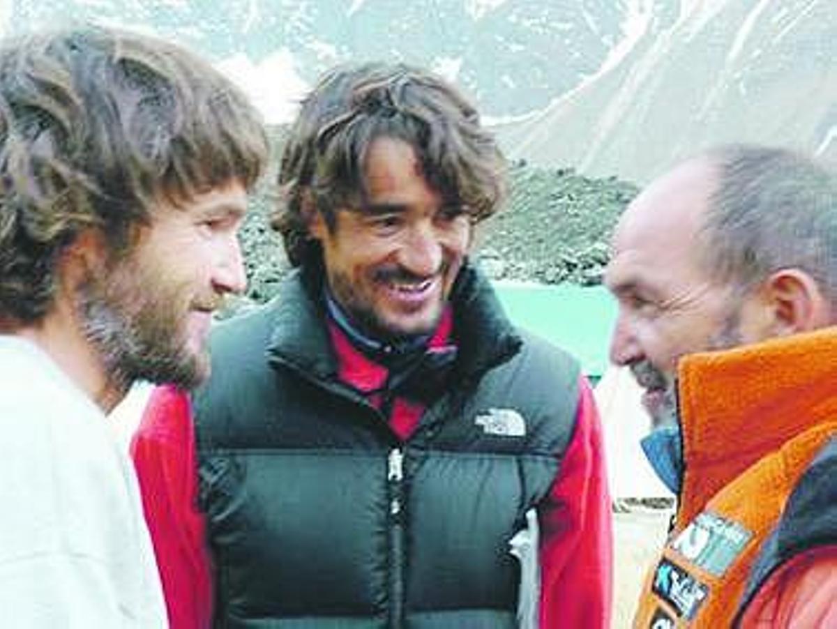 Egocheaga, Ramos y Oiarzabal.