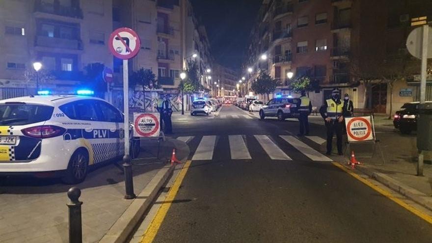 Control de la Policía Local en el barrio de Orriols