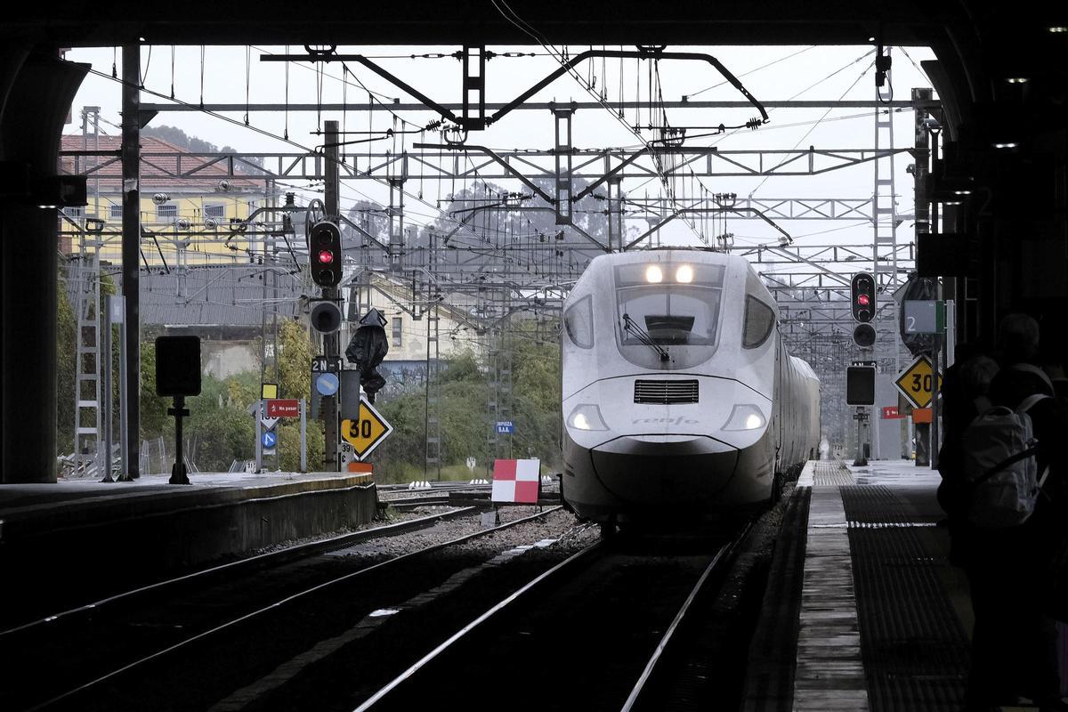 Un AVE entre Madrid y Asturias