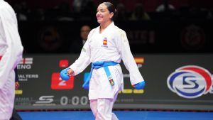 María Torres en el tatami de kumite.