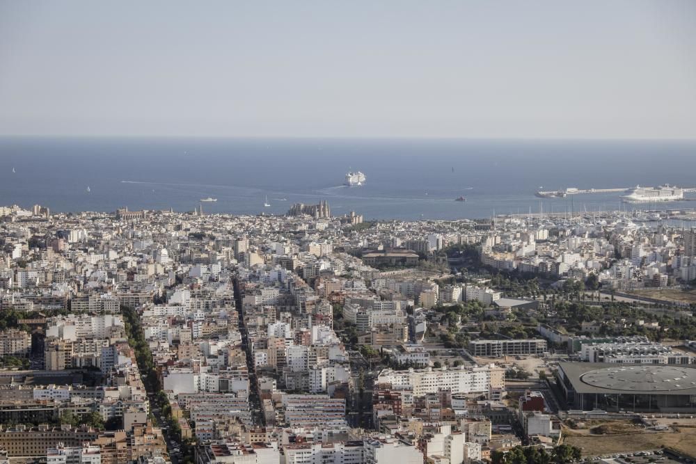 Mira Mallorca vista desde un helicóptero