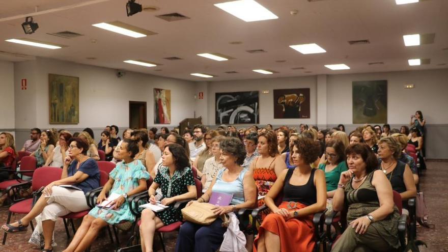 Formación del profesorado y del personal municipal en prevención de violencia de género