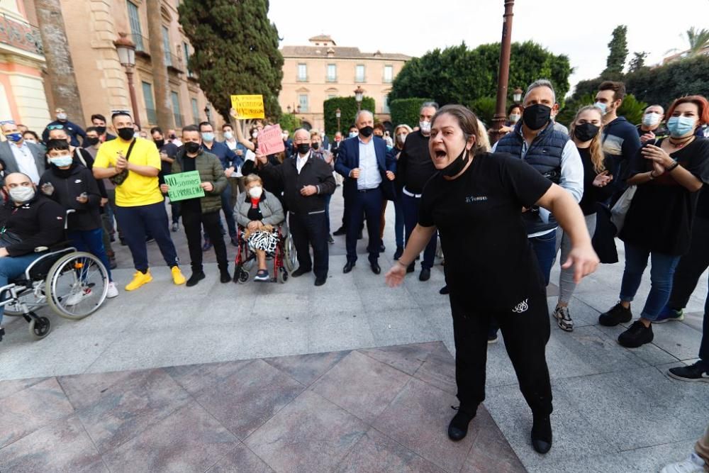 Hosteleros protestan en Murcia