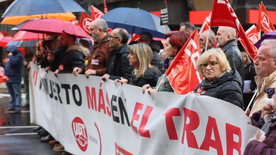 Los sindicatos urgen un pacto nacional tras el accidente minero