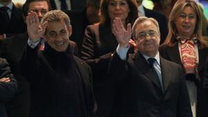 El ex presidente de Francia, Nicolas Sarkozy, con el presidente del Real Madrid, Florentino Pérez.