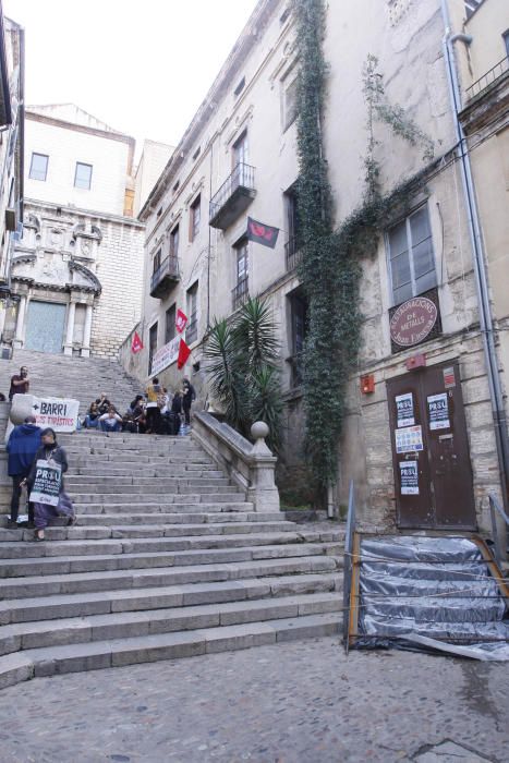 Ocupen l'antic Teatre Odeón