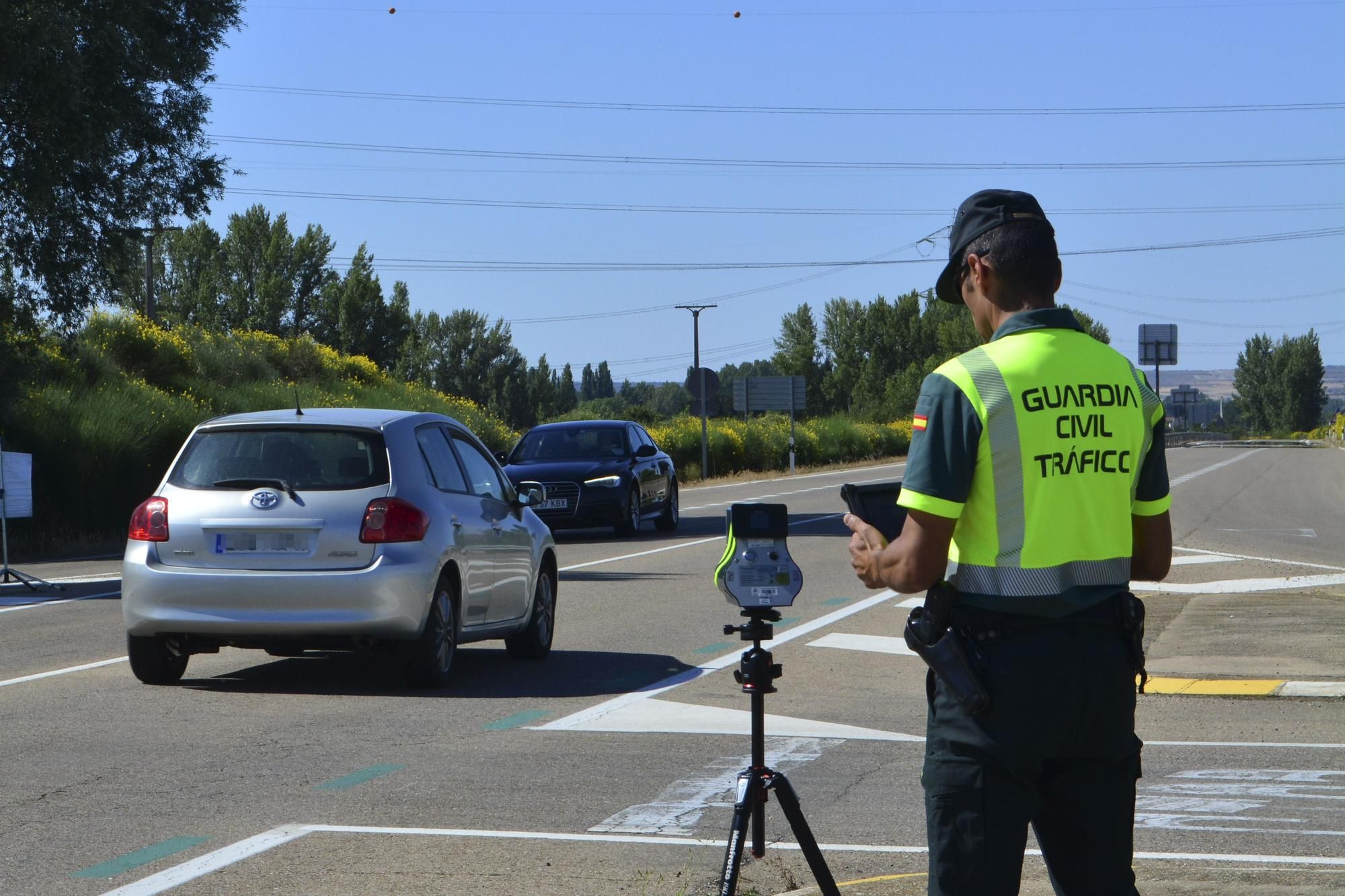 Interior destina 14 millones a radares de velocidad en carreteras