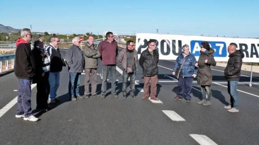 Corte en la N-340 en Vinaròs tras 2 accidentes en el Baix Maestrat