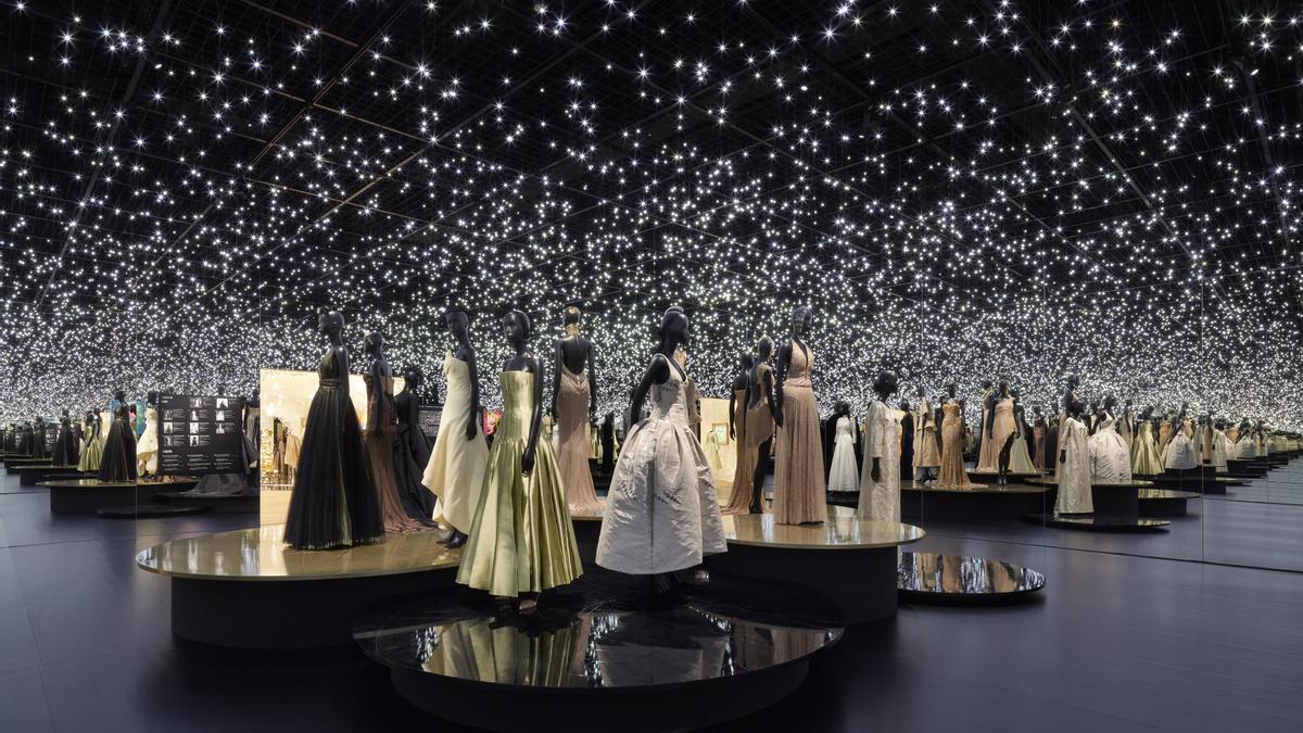 La espectacular exposición 'Christian Dior: Designer of dreams' acaba de inaugurarse en Japón