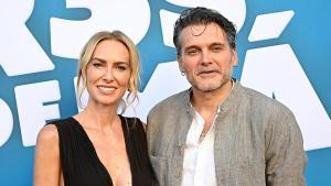  Kira Miró y Salva Reina estrenan la película Tres de más.