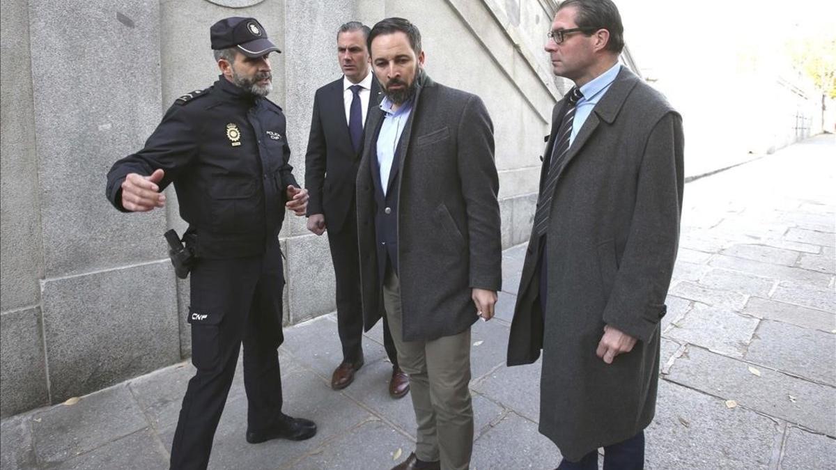 Santiago Abascal, de VOX, y otros cargos del partido llegan al Tribunal Supremo