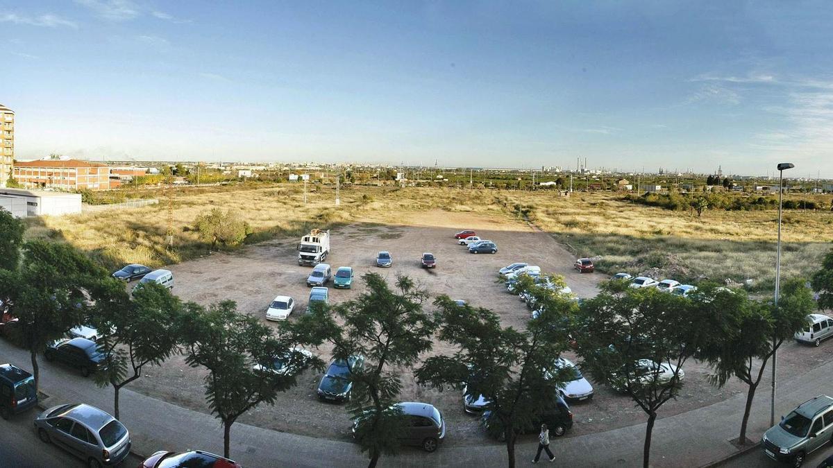 Terrenos del futuro parque junto a la ronda Este.