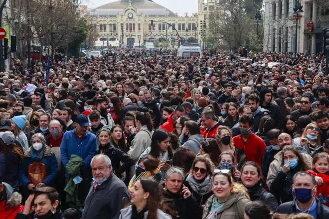Los contagios se multiplican por cuatro, por cinco y hasta por diez en los principales municipios falleros