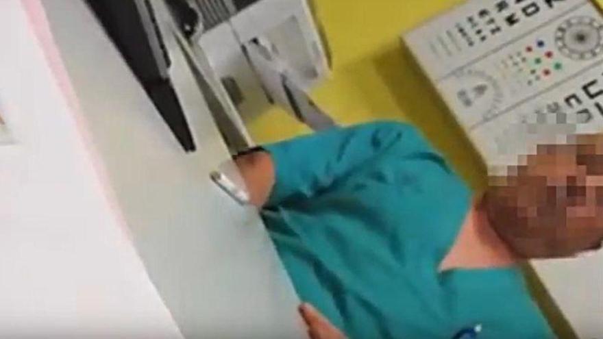 Suspendido un médico por masturbarse ante una paciente