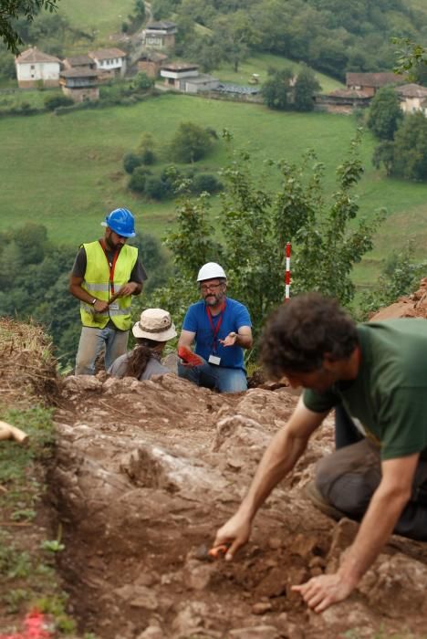 Excavación en el castro de Boinas