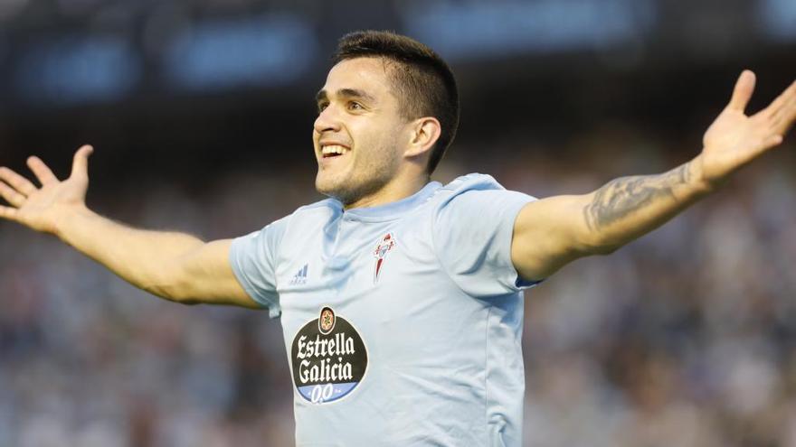 Maxi Gómez celebra un gol. // R. Grobas