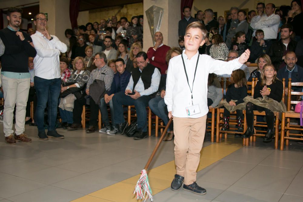 Concurso de sargentos infantiles de los Moros y Cristianos de Alcoy