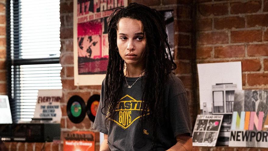 La sèrie és protagonitzada per Zöe Kravitz, filla de Lenny Kravitz