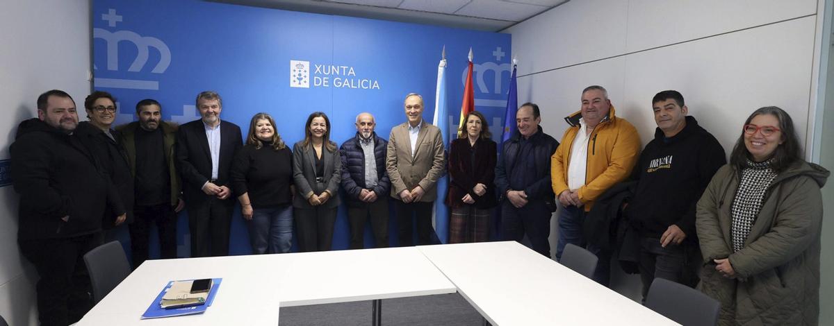 Reunión de la conselleira do Mar con representantes de las cofradías de Pontevedra. | |