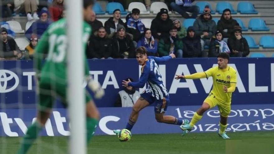 La crónica | El VAR vuelve a jugar en contra del Villarreal B en la derrota en El Toralín (2-1)
