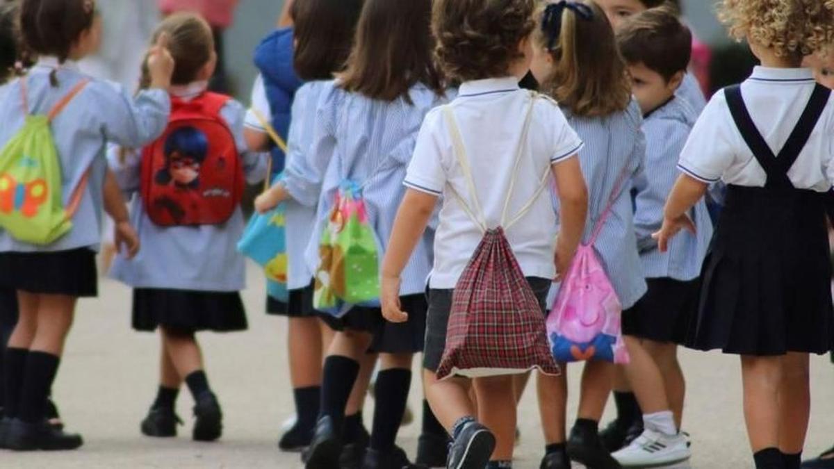 Niños en un colegio.