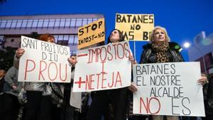 Protesta en Sant Fruitós de Bages por la subida de los impuestos