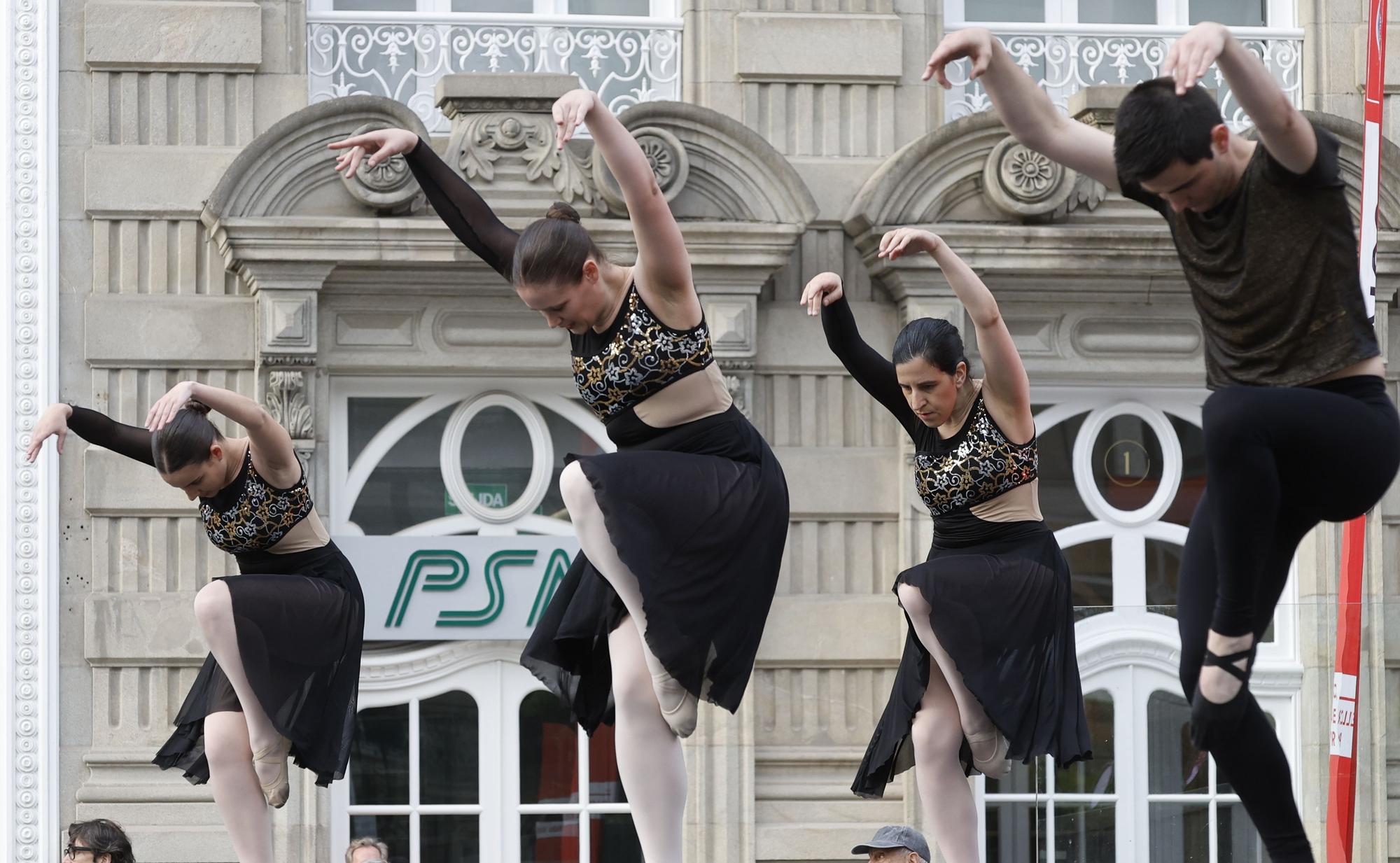 La ciudad se entrega a la música y la danza