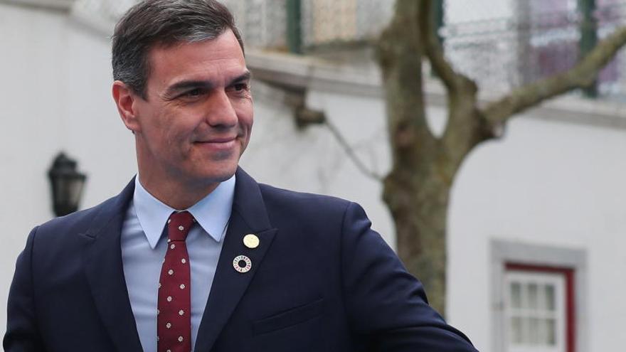 El presidente del Gobierno, Pedro Sánchez, a su llegada a Beja.