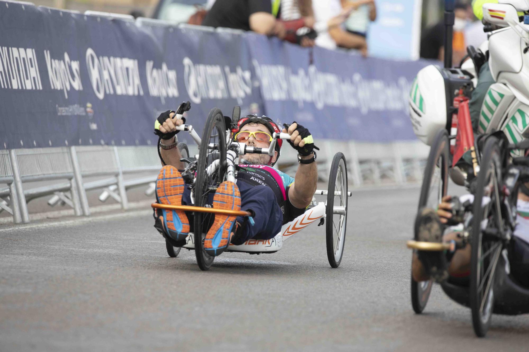 El paracycling se adueña de las calles de Xàtiva