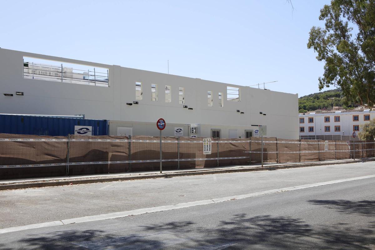 So sieht es aktuell auf der Baustelle vom Lidl in Santa Ponça aus.