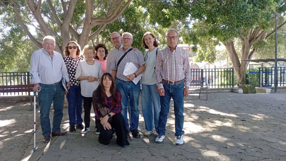 Vecinos Junta de los Caminos, aislados por la hiperronda, aguardan dos pasos de cebra además