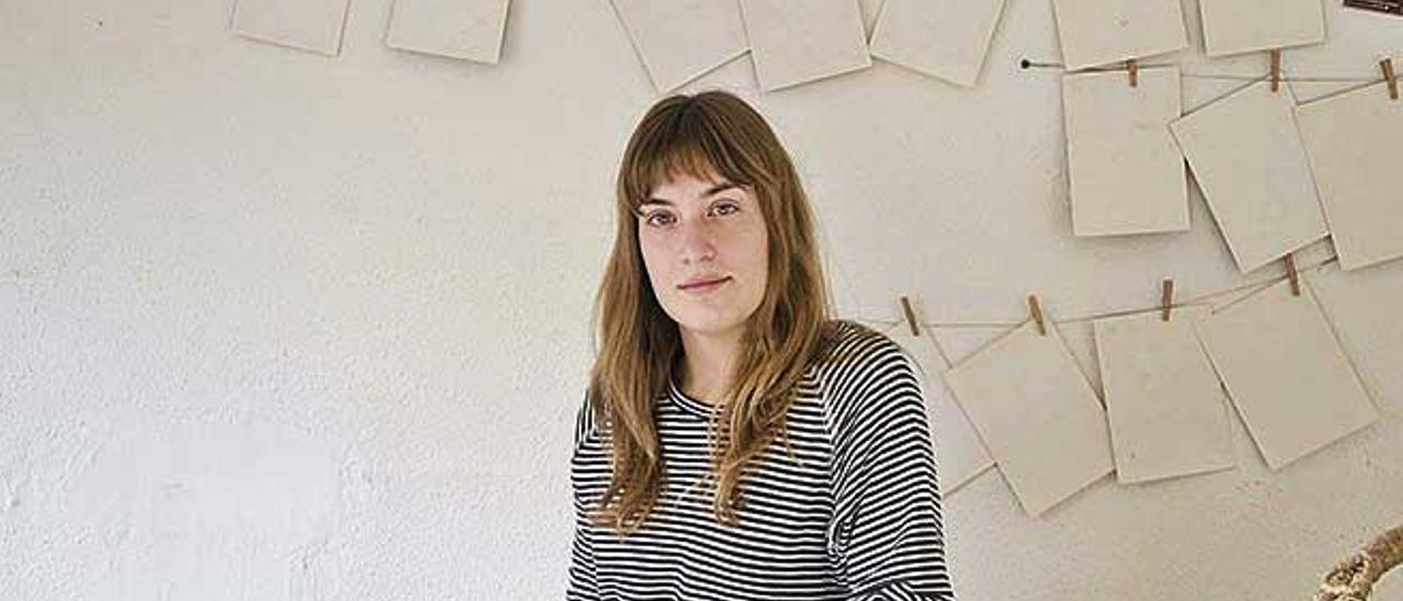 Marina Ribot (CalviÃ , 1996), comisaria y artista, iniciarÃ¡ una residencia de investigaciÃ³n artÃ­stica en el MACBA a final de mes.