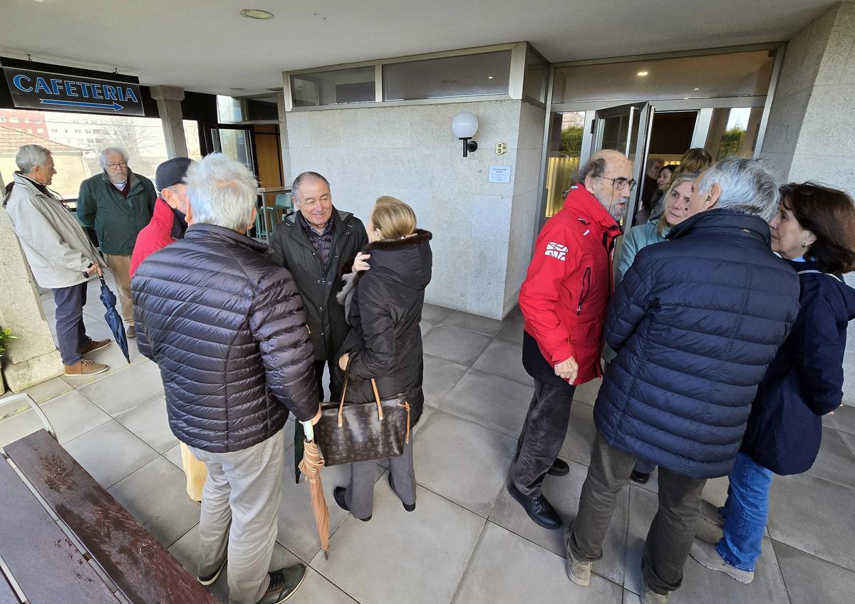 Capela ardente de Xesús Alonso Montero en Pereiró.