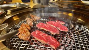 Las carnes en la parrilla del restaurante Shikô by Yamato.