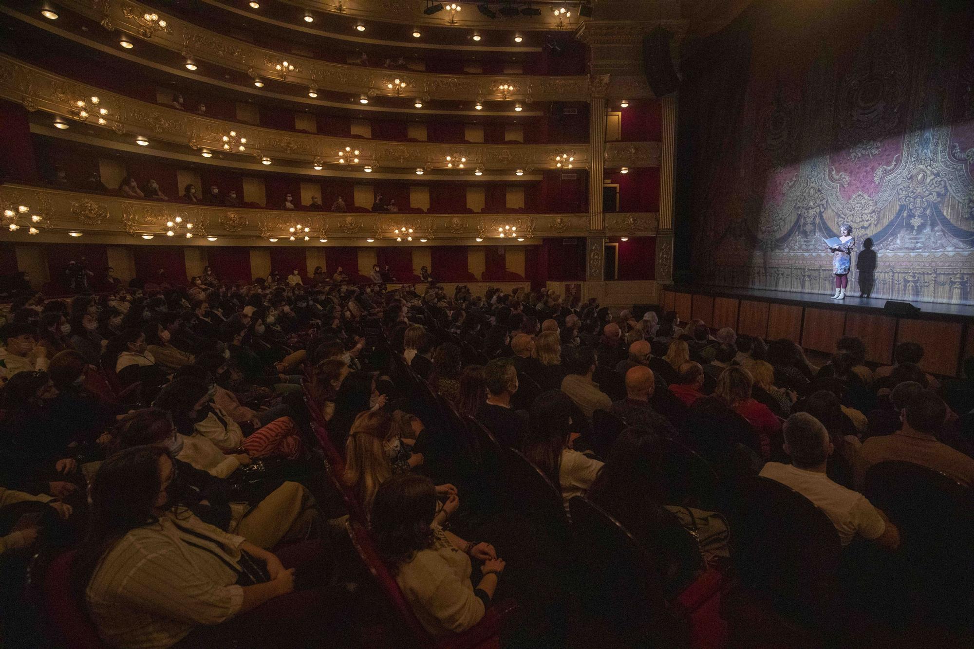 Caterina Alorda pronuncia el manifiesto del Día Mundial del Teatro