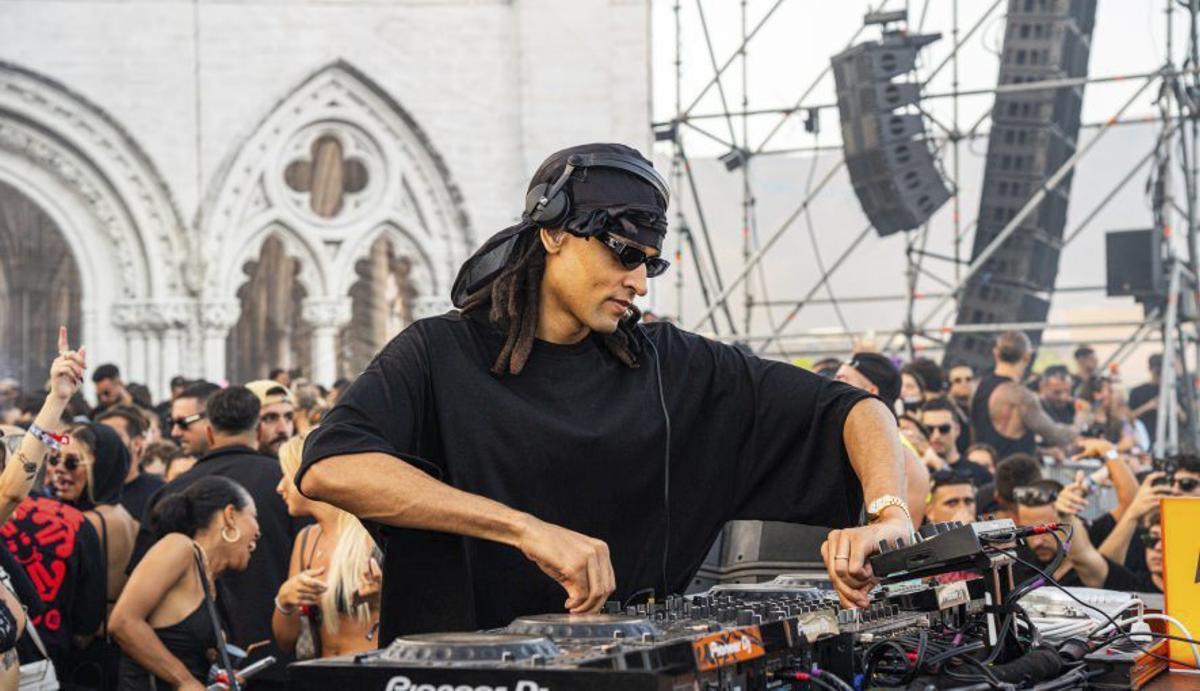 Del desierto de Dubái a la costa de Tenerife: El Festival Lost Nomads trae su oasis de música electrónica y estética vanguardista a Costa Adeje el próximo 4 de abril.|