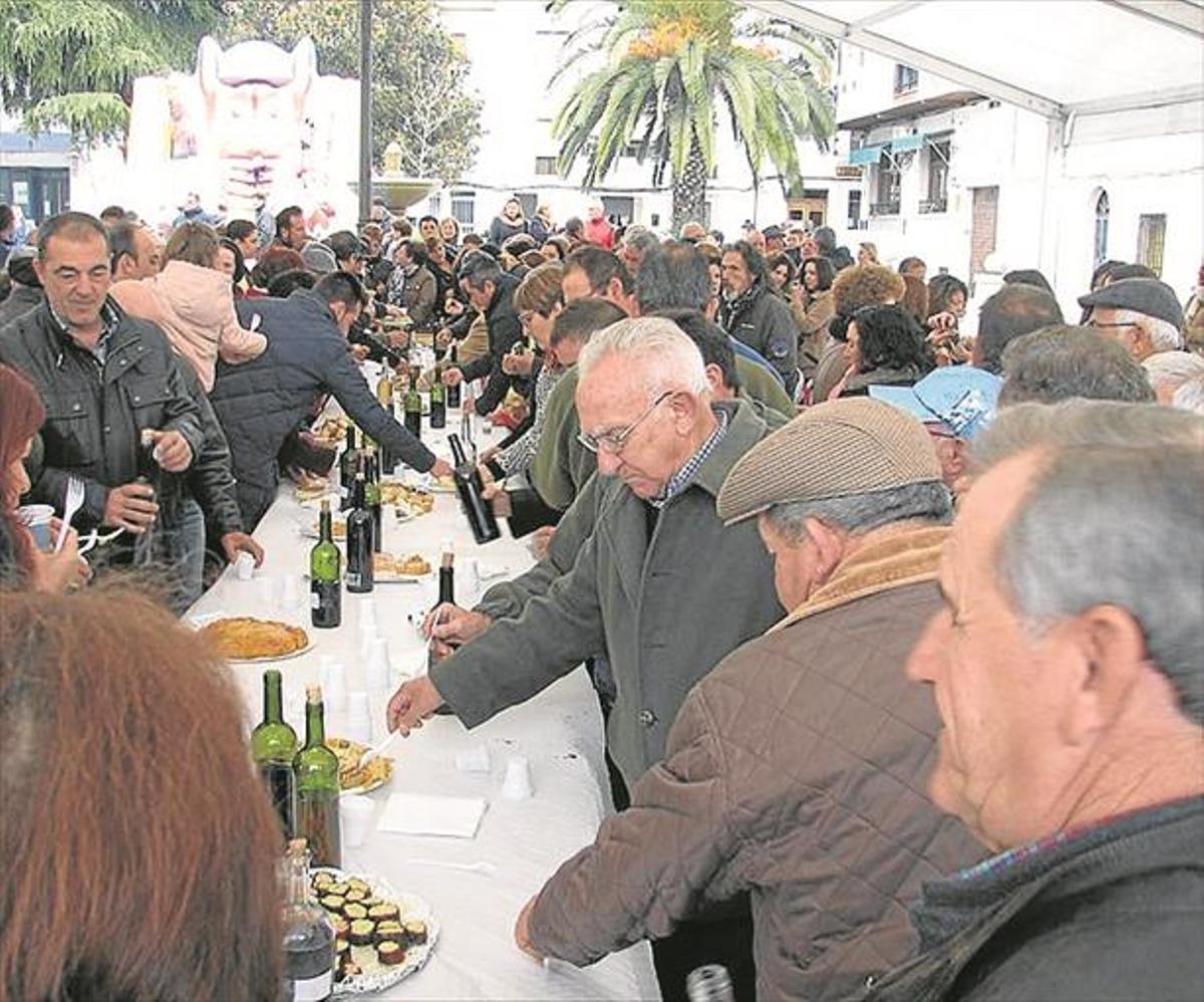 Imagen de archivo de un concurso de vinos de pitarra
