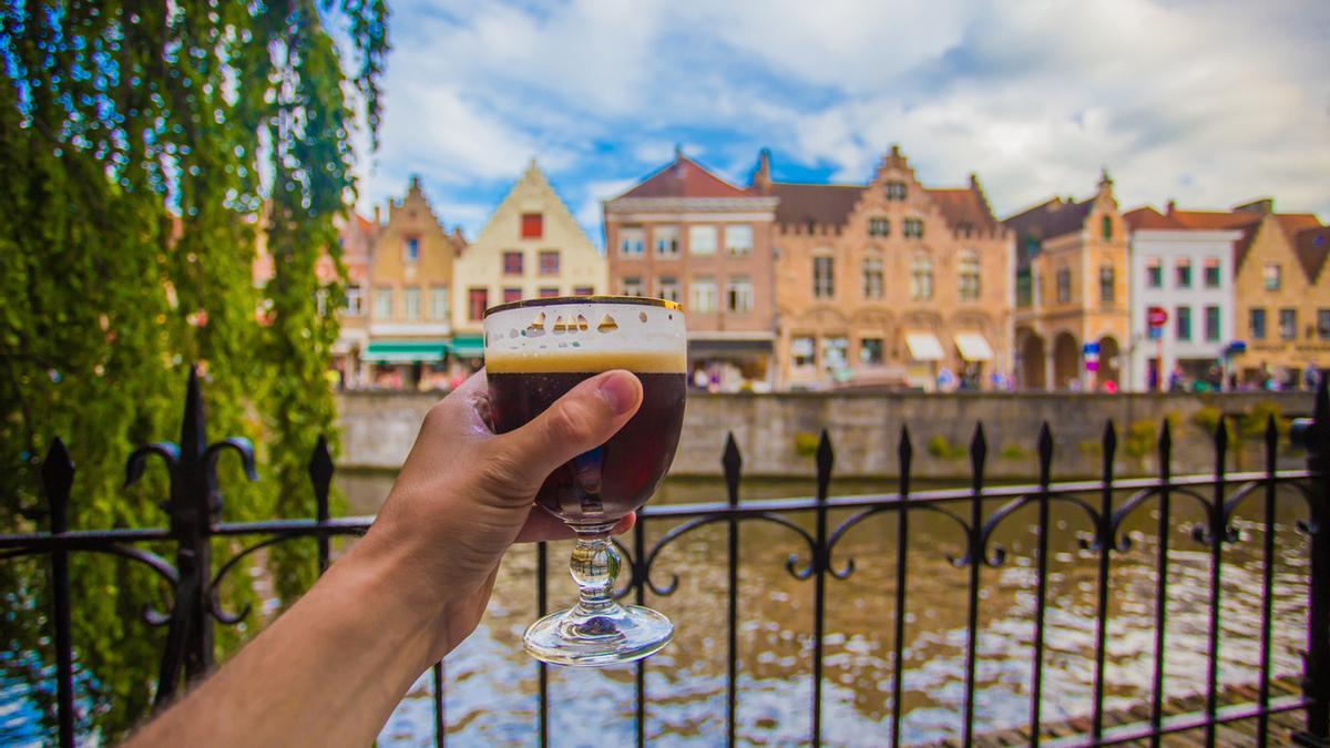 Una tubería de cerveza de 3 kilómetros: recorre el centro histórico de esta preciosa ciudad de Bélgica