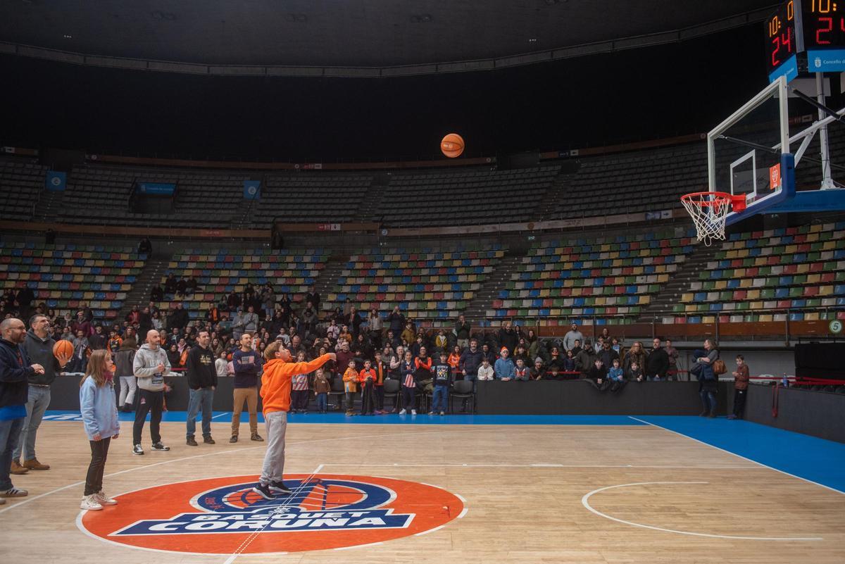 Entrenamiento de puertas abiertas del Leyma en el Coliseum