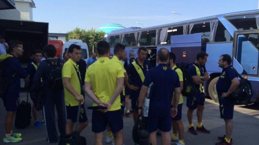 El Villarreal empieza a &#039;preparar&#039; el partido ante el Astaná en el avión