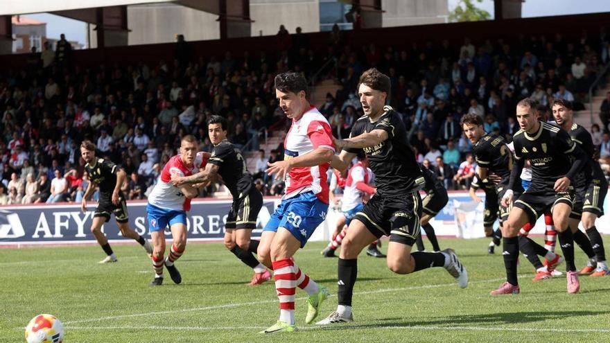 El Compostela asalta A Lomba y arrebata el liderato al Arosa (0-2)