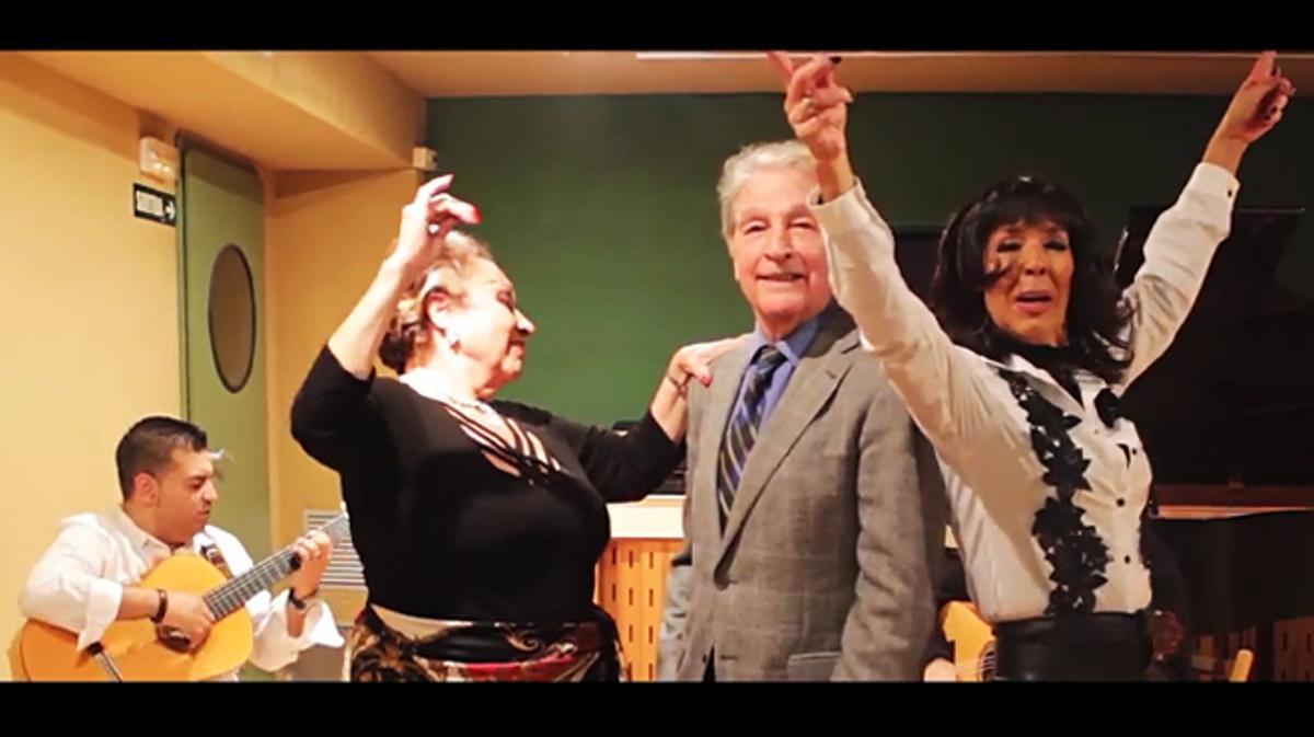 El videoclip ’Rumba gitana’, homenatge al Tío Toni, el ’palmero’ de Peret.