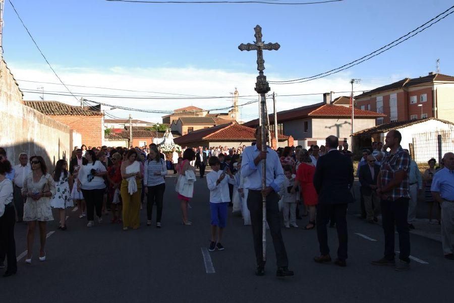 Fuentesaúco arropa a la Virgen de la Antigua