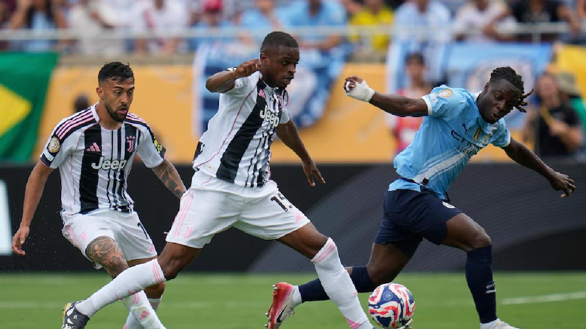 El Manchester City se clasificó como primeros de grupo tras lograr un pleno de victorias